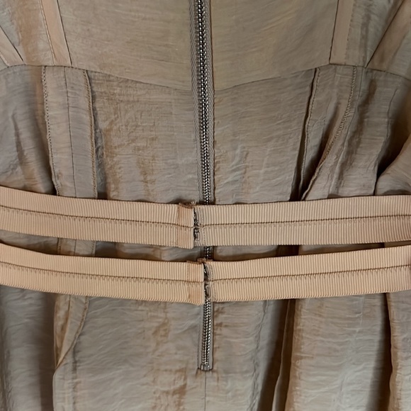 BCBG MAX AZRIA Runway Collection - Picture 6 of 10